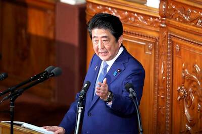 Japan Cabinet Approves Bill to Accept Foreign Workers