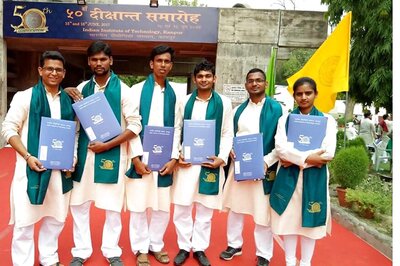 In a First, IIT-K Students Ditch ‘British’ Robes, Receive Degrees in Ethnic Indian Attire