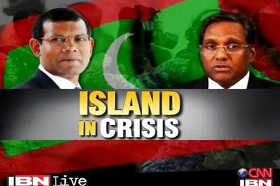Khurshid speaks to Maldives govt to defuse crisis