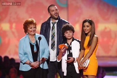 One Direction, Ariana Grande win at Kids' Choice Awards