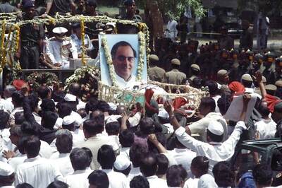 Judge Who Convicted Rajiv Gandhi Killers Urges Sonia to Push for 'Remission', Cites Gopal Godse Case