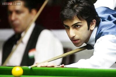 Six Indians including Pankaj Advani in last 16 of World Billiards
