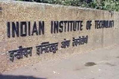 Rs 988 cr for enhancing IIT seats