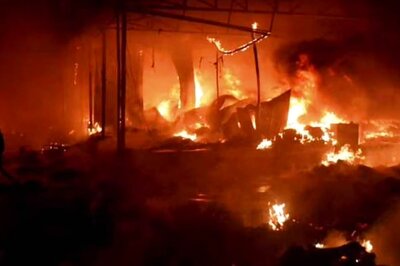 At Least 10 Shops Gutted in Fire on Mumbai's Fashion Street, Nobody Injured