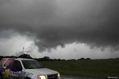 US: Five killed as tornadoes hit Oklahoma City again