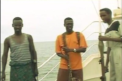 Somali pirates free British couple after a year