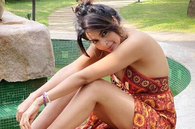 Mallika Sherawat's Poolside Pictures Ooze Nothing But Summer Vibes