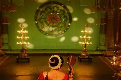 Director Prasad Oak to Reveal Chandramukhi Tomorrow. Confused? Read to Know More