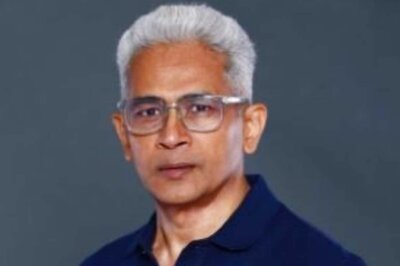 Laal Singh Chaddha Writer Atul Kulkarni Shares Cryptic Tweet About Destruction After Film's Failure