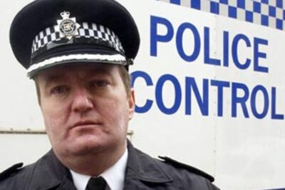 London cop quits over terror info leak