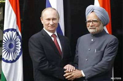 'Putin visit to India kept low-key for hiding arms deal'