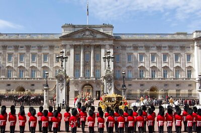 Homeless Man Arrested for Breaking Into Buckingham Palace, Says 'Only Intention Was to Sleep'