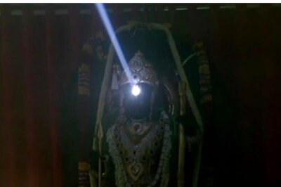 News18 Evening Digest: Ram Lalla's Surya Tilak; Dubai Malls Flooded Due to Heavy Rain and Other Top Stories