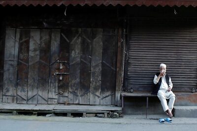 High Schools Reopen in Kashmir Where Restrictions Have Been Lifted But Students Keep Away