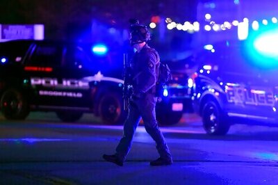 2 Men Charged In Shooting At Packed Chicago-area Mall