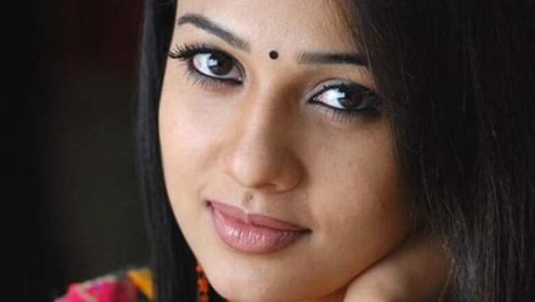 Nayanthara receives best actress award for 'Sri Ramarajyam'