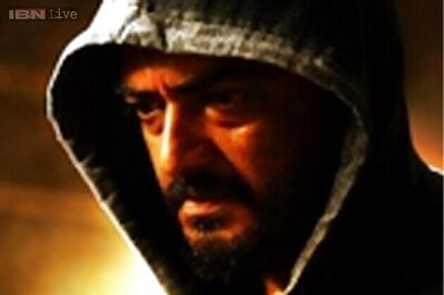 'Yennai Arindhaal' new poster: This time, Ajith wears a hoodie, flashes a small knife