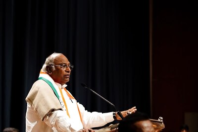 'We Can Win War’: Buoyed by K’taka Win, Kharge Gives Clarion Call to Fight Upcoming Poll Battles