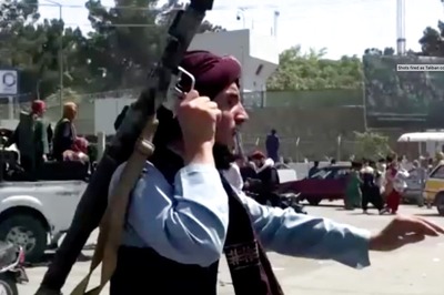 Taliban Fire in the Air to Control Crowd at Kabul Airport