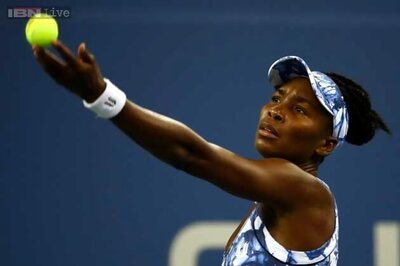 Venus Williams, Maria Sharapova advance at China Open