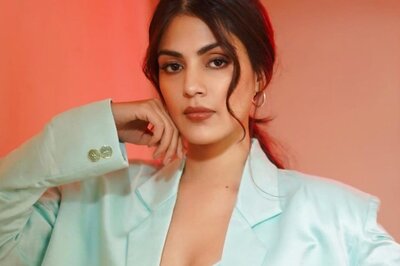 Rhea Chakraborty Gets Permission From NDPS Court To Travel To Abu Dhabi and Attend IIFA Awards