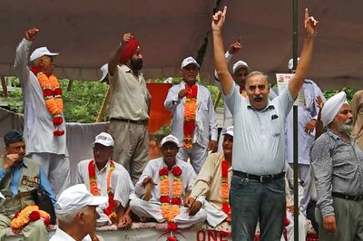 Defence veterans hold 'Sainik Ekta' rally, seek 'honest, truthful justice'