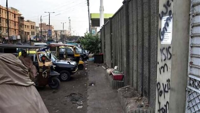 Islamic State flags hoisted near Pakistan capital