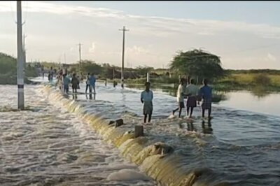 Virudhunagar Farmers And Locals Celebrate Overflow Of Kullursandai Dam