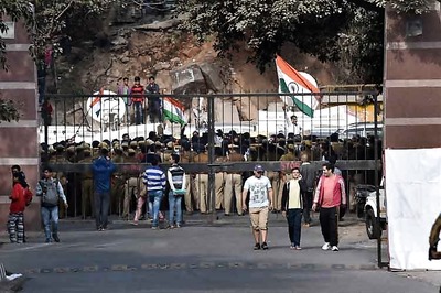 JNU students to approach PMO, NHRC over handling of Afzal Guru row