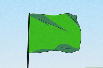 What Do the Formula 1 Flags Mean? A Complete Guide