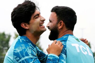 'Aisa Kaun Karta Hai Yar?': Ex-Captain Slams Pakistan Team for Hosting 'Private Dinner' for Fans with Tickets Worth USD 25