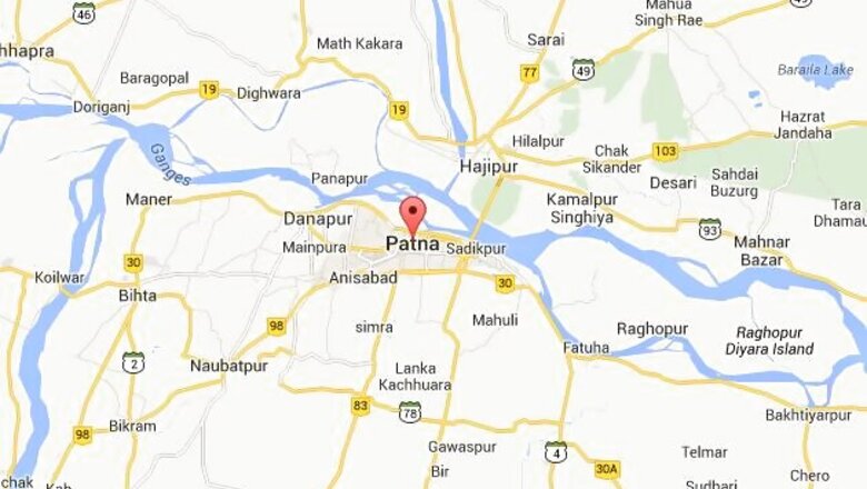 Independent woman MLA resist eviction from Bihar Assembly