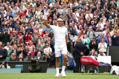 Federer storms into Wimbledon second round