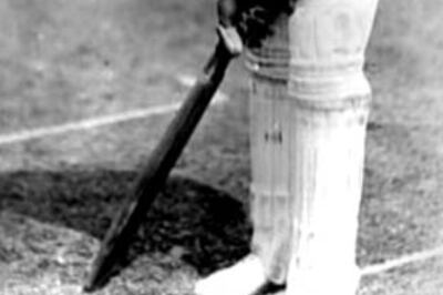 Ranjitsinhji's cricket bat, antiques worth Rs 4 cr stolen
