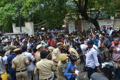 Police Urges 'Cut Money' Protestors to Lodge Complaints in West Bengal