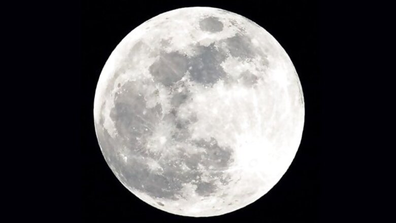 Russia plans to send probe to moon in 2015