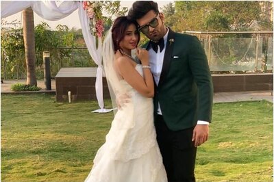 Big Boss 13's Paras Chhabra and Mahira Sharma Dress as Newlyweds for Music Video, See Pics