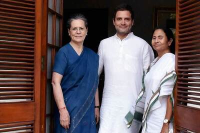 Sonia Gandhi Gives Green Signal to Alliance With Left Front in Bengal, Says State Congress Chief