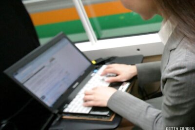 Growth of social media helping education in Arab world