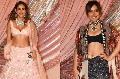 Sexy! Aisha, Neha Sharma Sizzle in Bold Outfits at Anant-Radhika's Sangeet, Hot Video Goes Viral | Watch