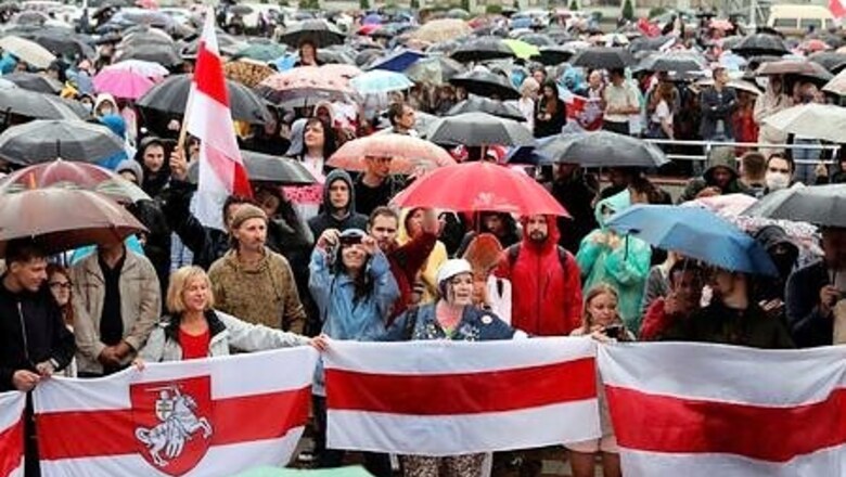 Protesters Rounded Up In Belarus; Nobel-winning Writer Due For Questioning