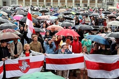 Protesters Rounded Up In Belarus; Nobel-winning Writer Due For Questioning