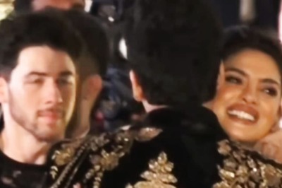 Image Depicts Nick Jonas' Reaction While Priyanka Chopra Hugs Karan Johar, Fans Call it 'Apt'