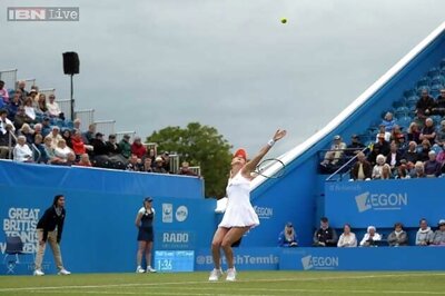 Top-seeded Agnieszka Radwanska loses opener at Eastbourne