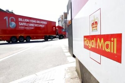 Royal Mail Lifts Revenue Target, Sees Loss On Growing Costs