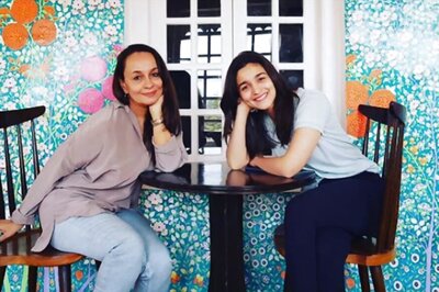 Soni Razdan Smoked 'Many Cigarettes' While She Was Pregnant With Alia, Says 'I Was Unaware'
