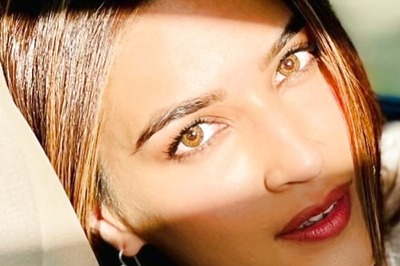 Akshay Kumar Turns Photographer for 'Gorgeous' Kriti Sanon on Bachchan Pandey Set, See Pic