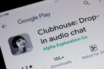 Clubhouse Now Lets You Text Other Users During Live Discussions