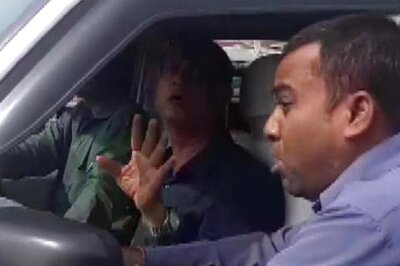 Bengal Man Barks Like Dog in Protest as Mr ‘Dutta’ Becomes Mr ‘Kutta’ in Ration Card | WATCH