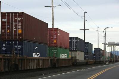 Govt Mulls Allowing Foreign Vessels in Coastal Waters to Boost Shipping Industry